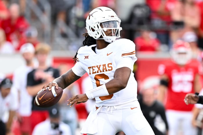 Oct 21, 2023; Houston, Texas, USA; Texas Longhorns quarterback Maalik Murphy (6) looks to pass the ball during the fourth quarter against the Houston Cougars at TDECU Stadium.